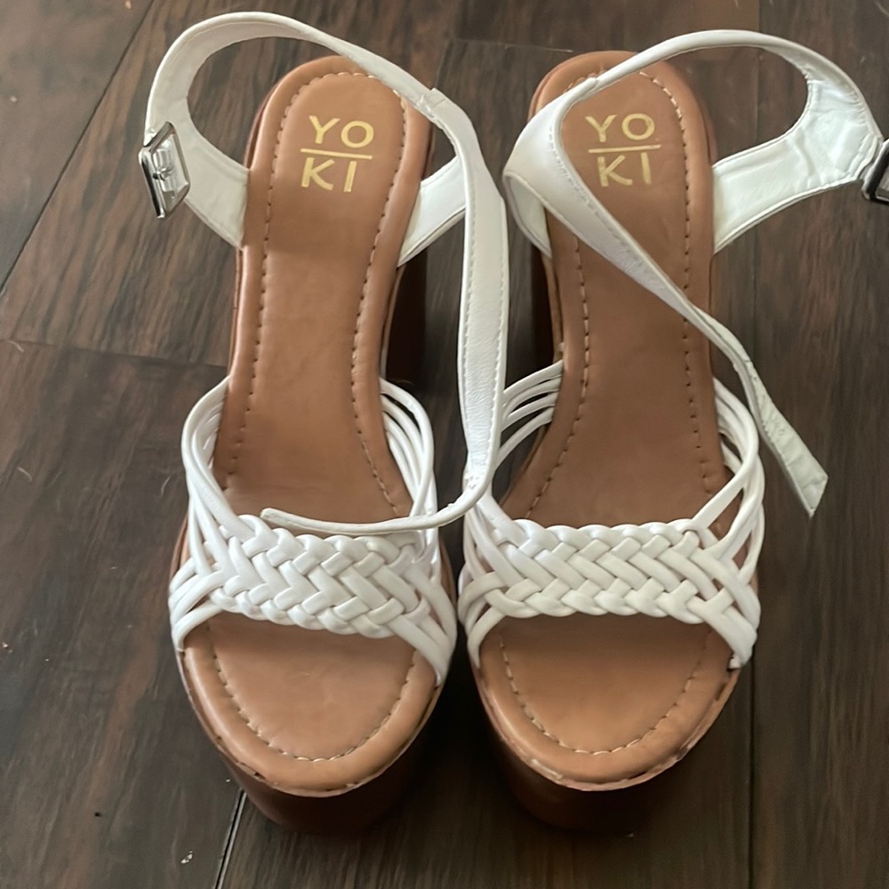 Strapped sandals
